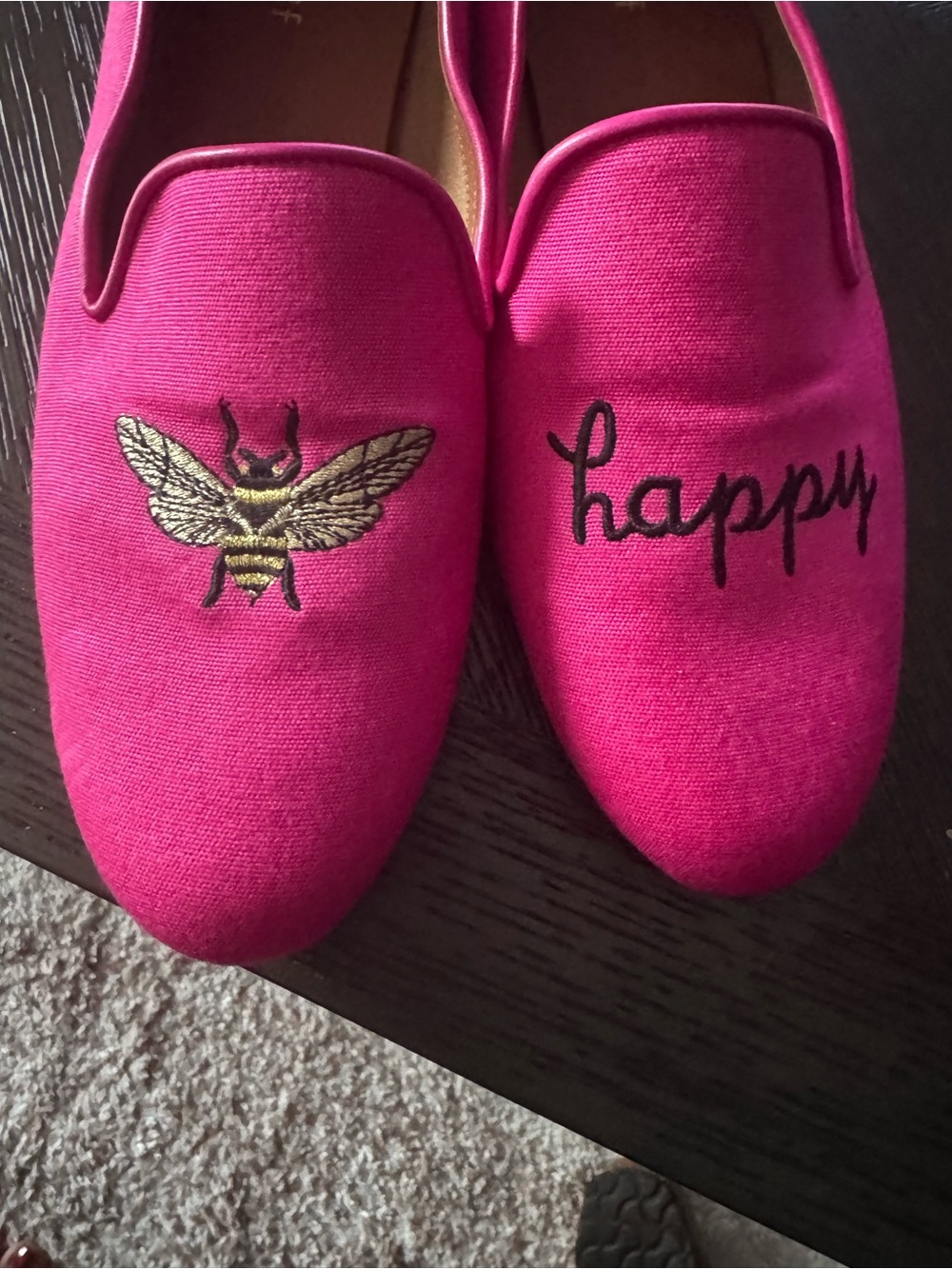 Women's Fuchsia Slip-On Flats with Embroidered Bee and 'Happy' Accent - Picture 10 of 10